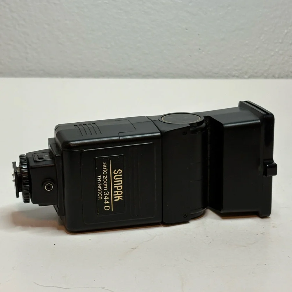 Auto Zoom 344D Camera Flash - Black